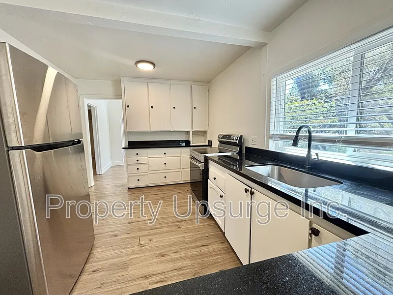 3 bed, 1.0 bath, 1062 sqft, $1,295 — Photo 1