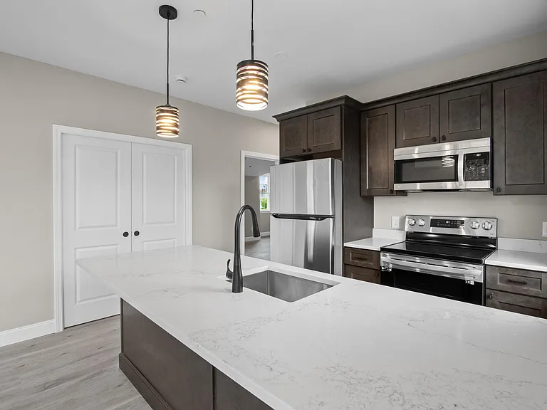 680 Union St — Photo 13