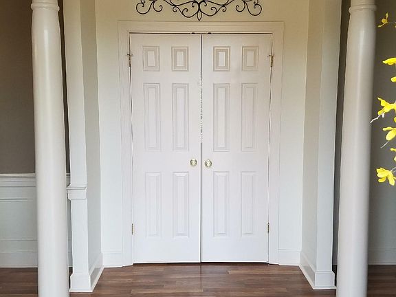 5th image of 2213 Old Mill Ct