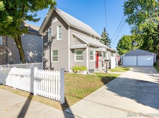 861 2nd St NW, Grand Rapids, MI 49504