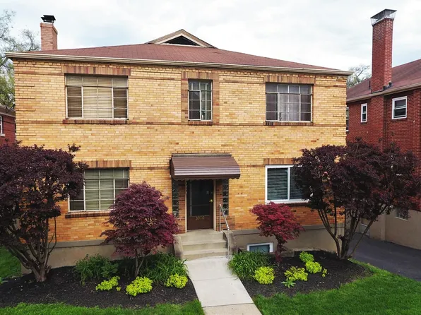 3900 Vine St APT 1, Cincinnati, OH 45217