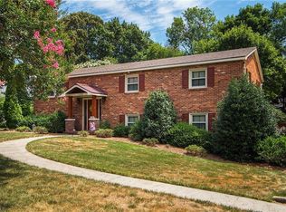 5305 Mapleton St, Clemmons, NC 27012