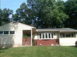 32 Swanson Ln, Green Brook, NJ 08812