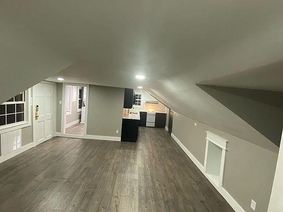 2nd image of 509 Marquis Ave #B