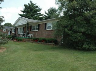 16 Lakeview Dr, Cynthiana, KY 41031