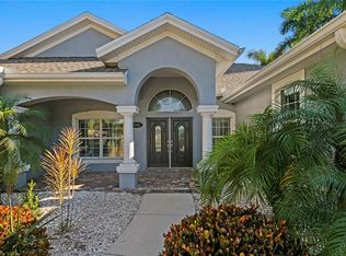 1220 Royal Palm Dr S, Gulfport, FL 33707