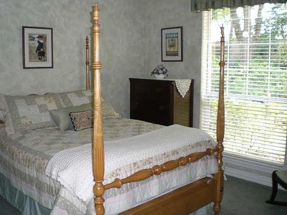 4th image of 707 Timber Lake Cir