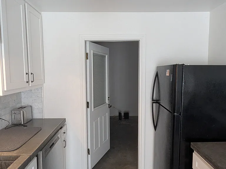 116 Bellair Dr — Photo 38