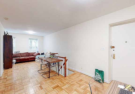 4th image of 55 W 74th St APT D