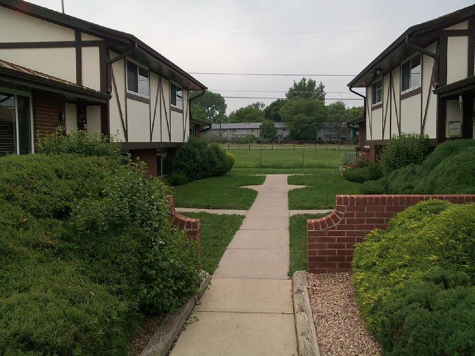 2nd image of 3631 Parfet St