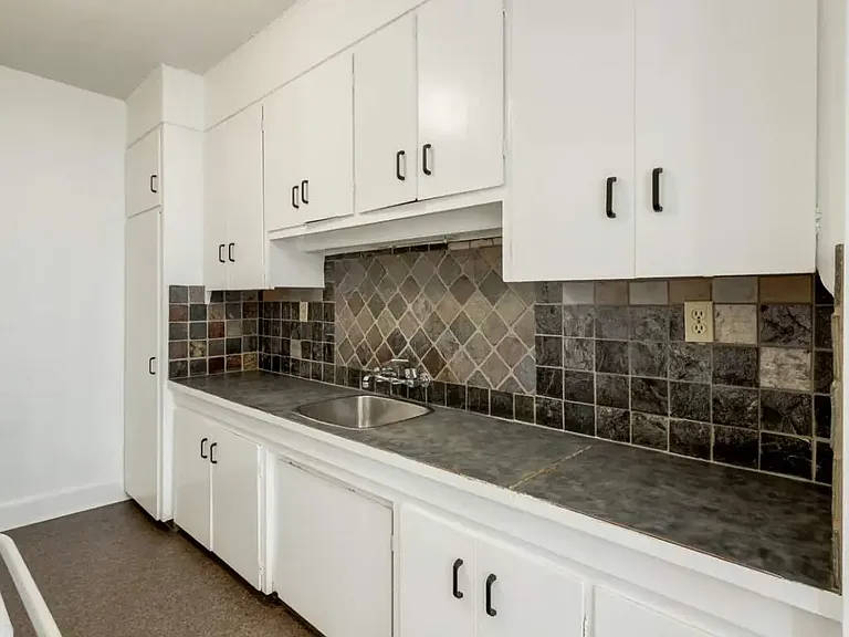 1121 6th St SW #7 — Photo 9