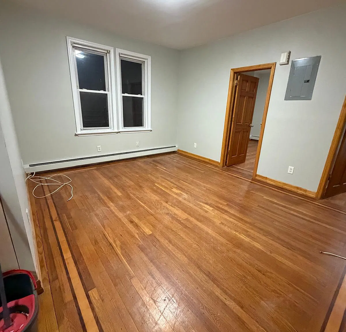 4 bed, $4,000 — Photo 1