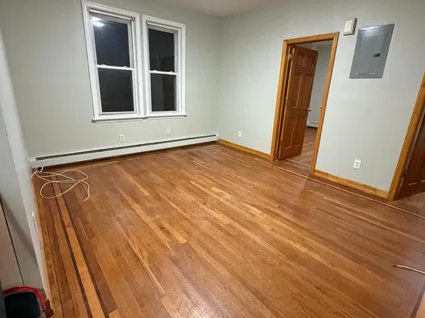 1404 Thieriot Ave #4, Bronx, NY 10460