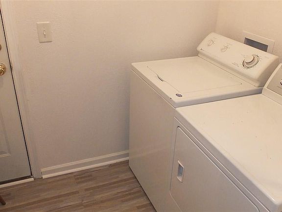 3rd image of 4275 Bonway Dr