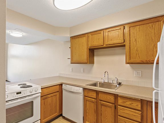 3rd image of 221 E Rockwood Blvd APT 515