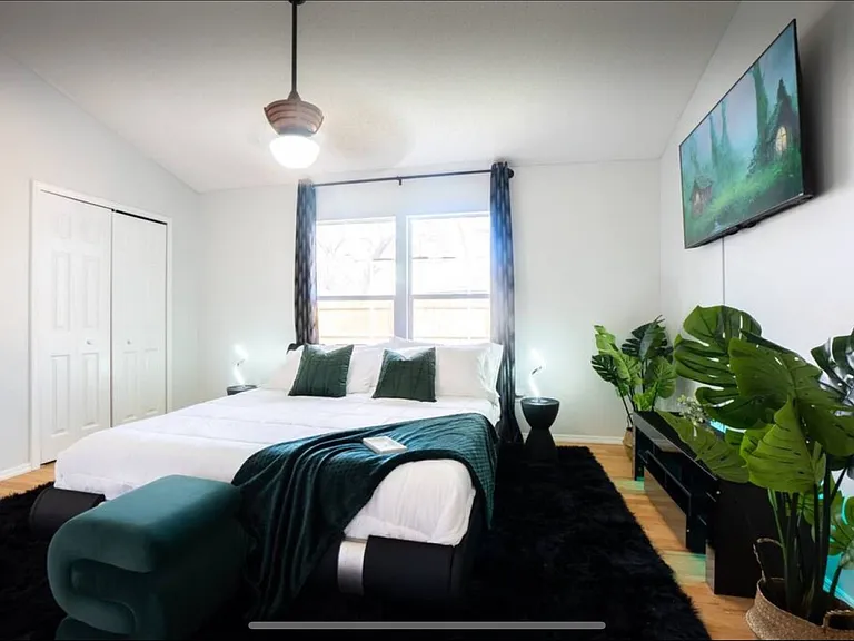 4117 Moreland Dr — Photo 12