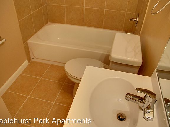 4th image of 727 Front Ave APT 2