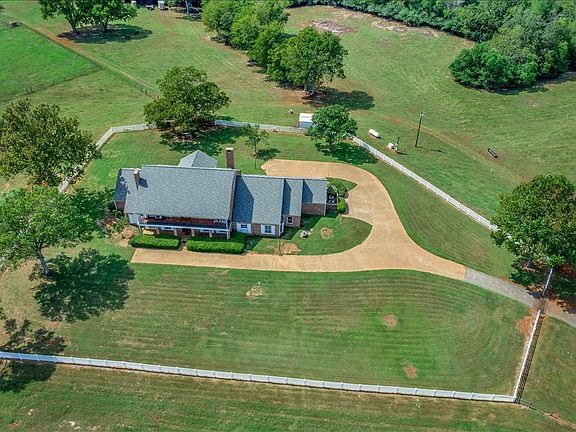 2nd image of 490 County Road 228