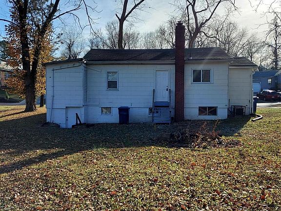 2nd image of 8033 Winfield Ave