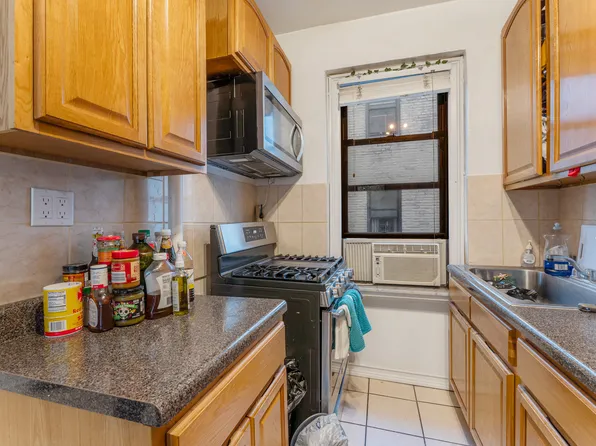 21-48 35th Street image 4 of 9