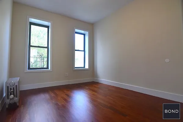 Rented by Bond New York | media 19