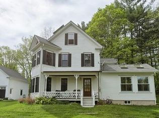 21 Elm St, Pepperell, MA 01463