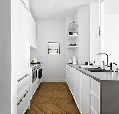 Sold by 184 Kent  | media 19