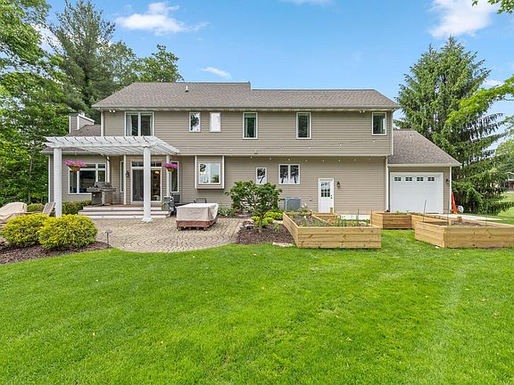 5th image of 2840 Mary Nell Dr SW