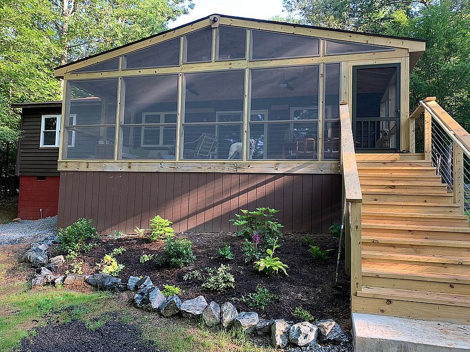 2nd image of 568 Lake Caroline Dr