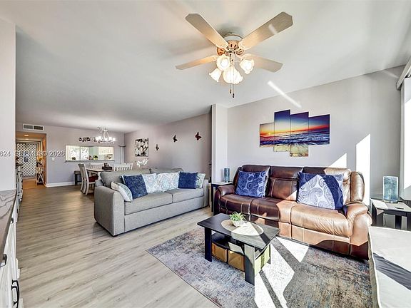 5th image of 7448 N Devon Dr #305