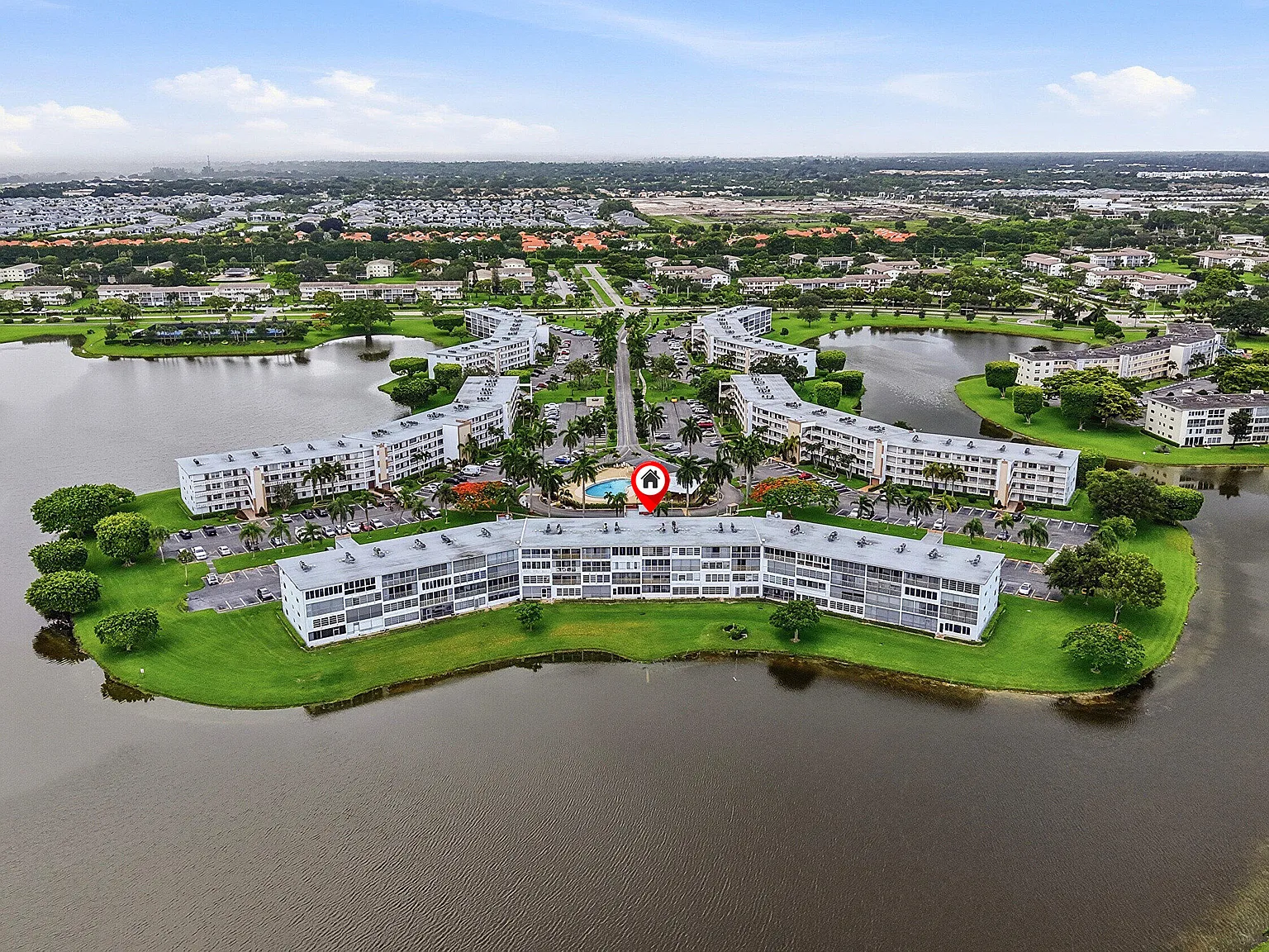 2 bed, 1.5 bath, 861 sqft, $1,695 — Photo 1