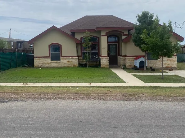 2407 Old Pioneer Rd, Eagle Pass, TX 78852