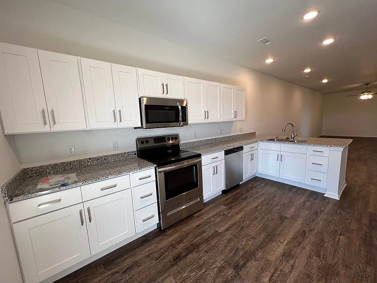 402 Alex Jordan Dr — Photo 9