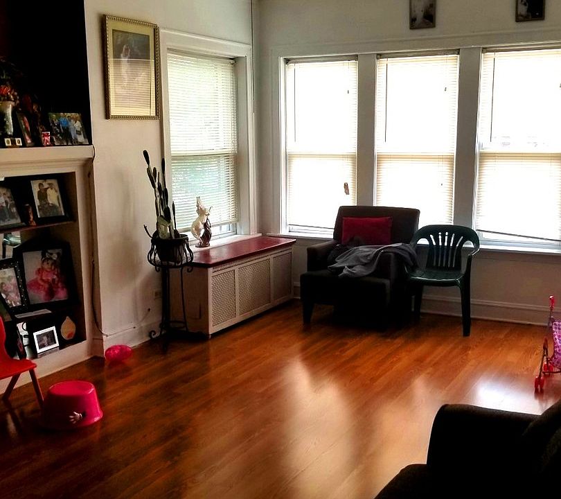 2nd image of 6237 S Richmond St