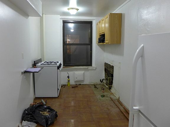 4th image of 2010 Powell Ave APT 5H