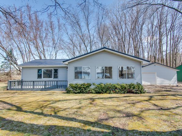 1337 Shepard St, Crystal, MI 48818
