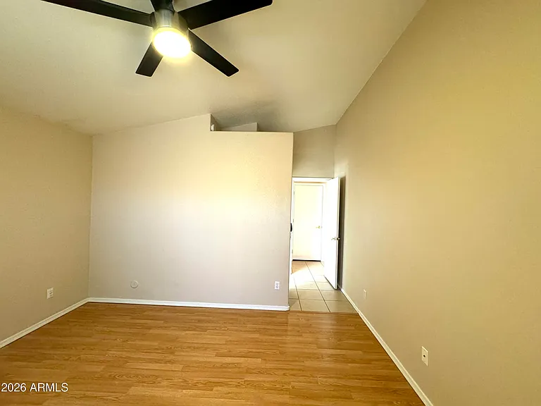 629 N Kenneth Pl — Photo 15