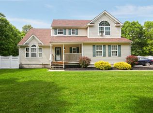 189 Robinson Ave, Medford, NY 11763