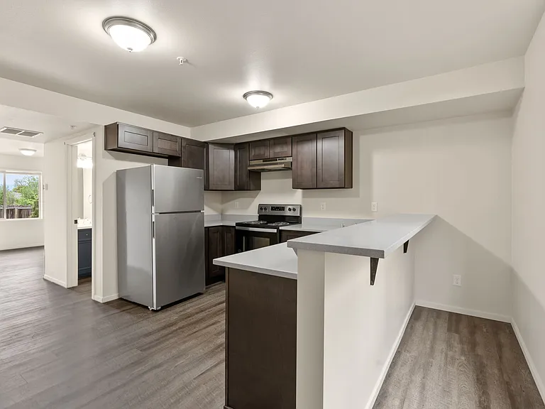 Pence Properties Alki — Photo 11