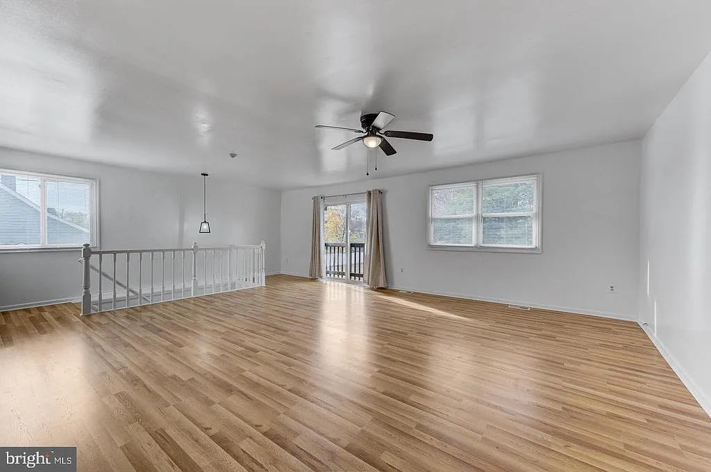 2 bed, 2.0 bath, 1238 sqft, $1,900 — Photo 4