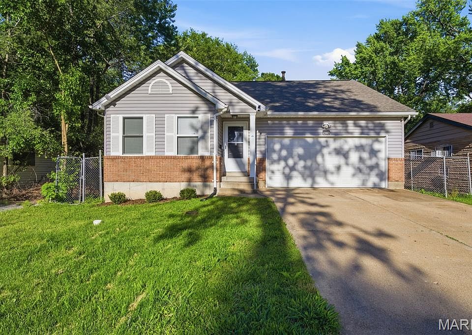 1st image of 10236 Earl Dr