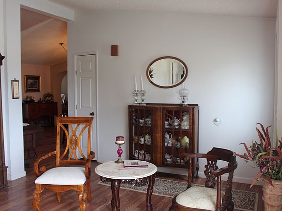 5th image of 25310 W Avenue B8