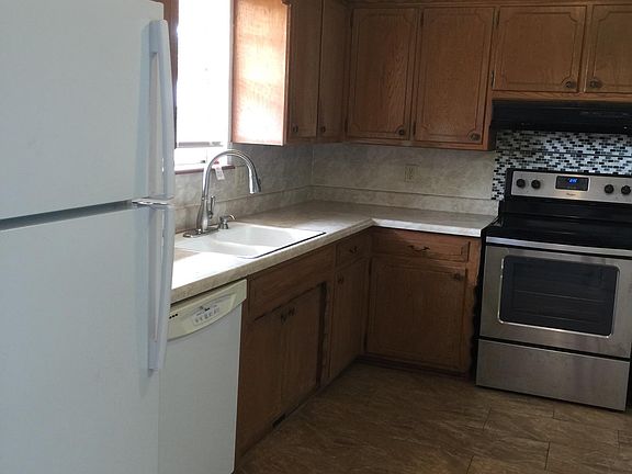 4th image of 6328 S Broadway Dr