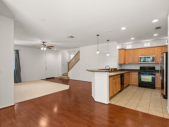 2nd image of 26266 Long St