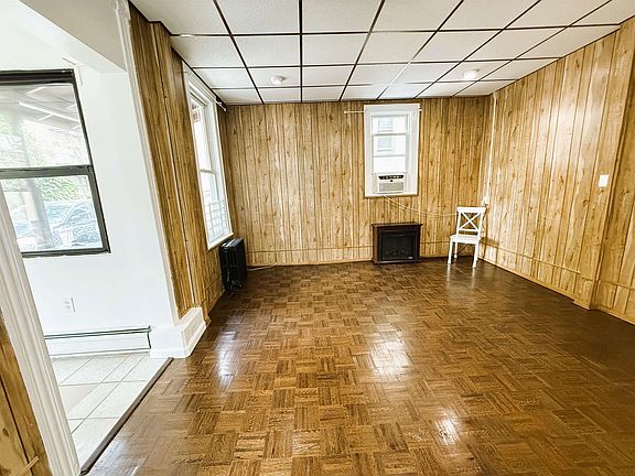 4th image of 14 Beacon Ave #1