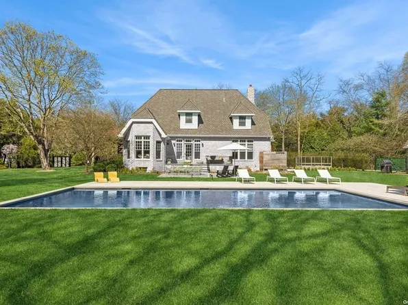 26 Oak Meadow Lane, Bellport Village, NY 11713