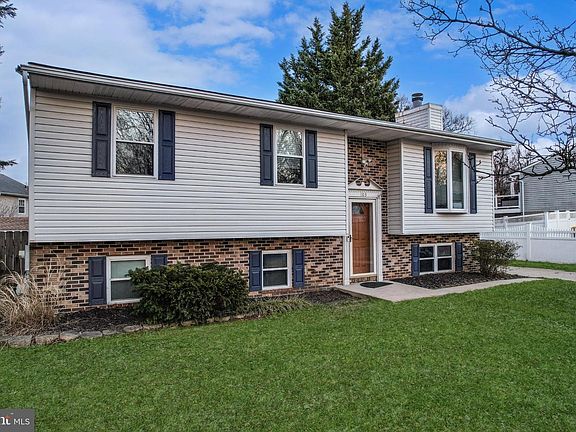 5th image of 103 Andel Ct