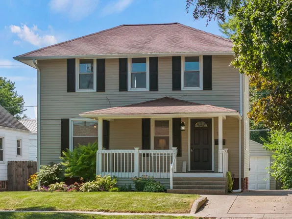 1215 Pemberton Dr, Fort Wayne, IN 46805