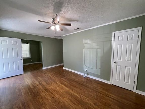 3rd image of 1366 Eloise Rd