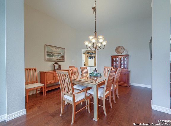 3rd image of 515 Benedict Ct